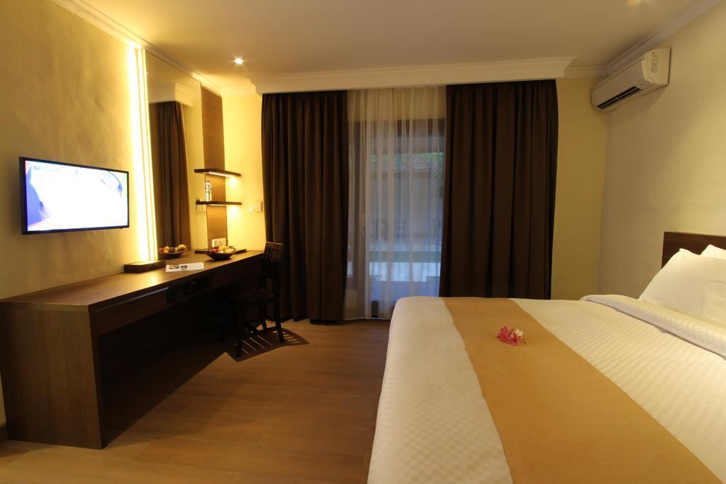 Hotel Melamun Ловина Экстерьер фото